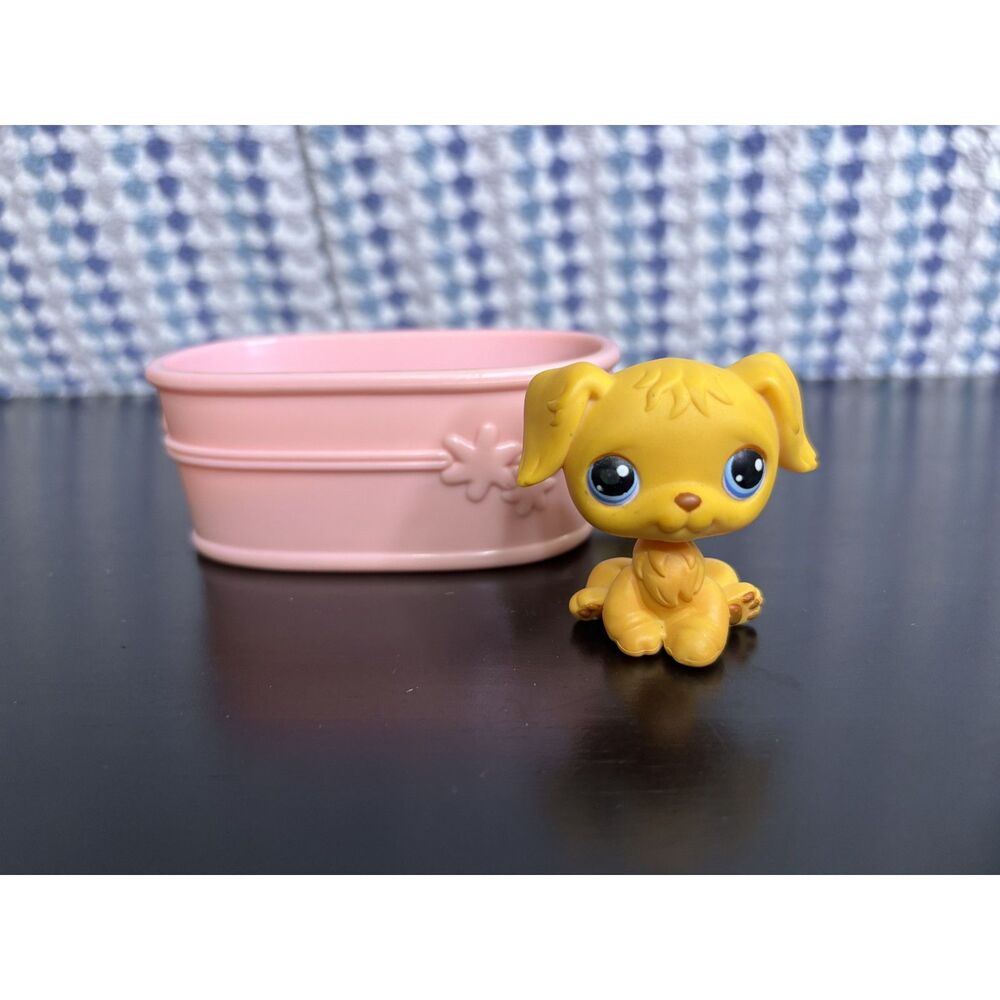 Littlest Pet Shop Portable Pets Golden Retriever #021 with Bath - Picture 2 of 5